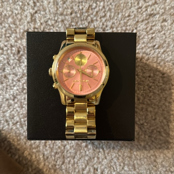 MICHAEL KORS RUNWAY WOMEN'S WATCH MK6161 - Picture 4 of 4